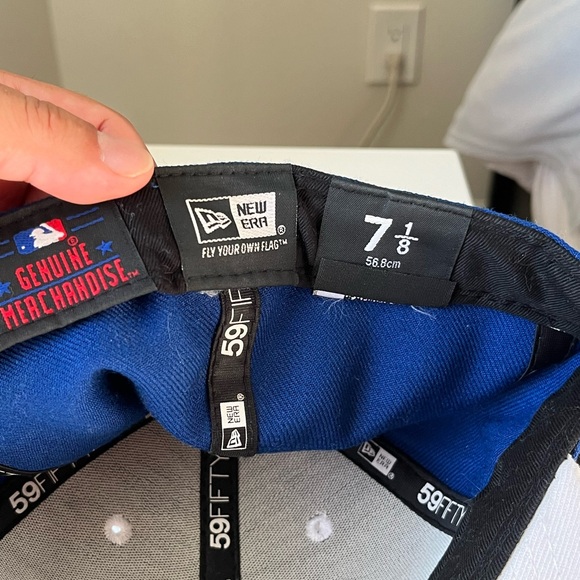 Blue Jays fitted hat 7 1/8 - Picture 2 of 3